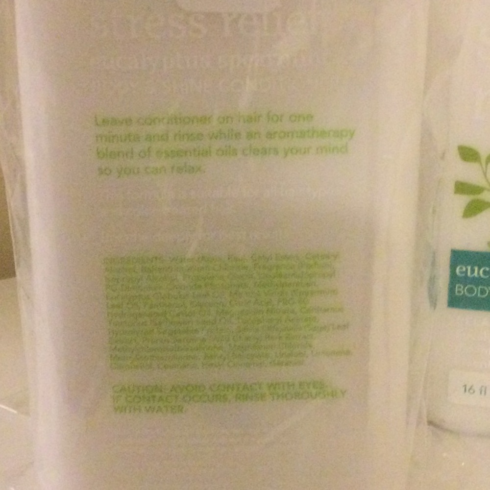 OFFER! NWT 3 BATH & BODY WORKS Body & Shine Conditioner 16oz each - Picture 3 of 3